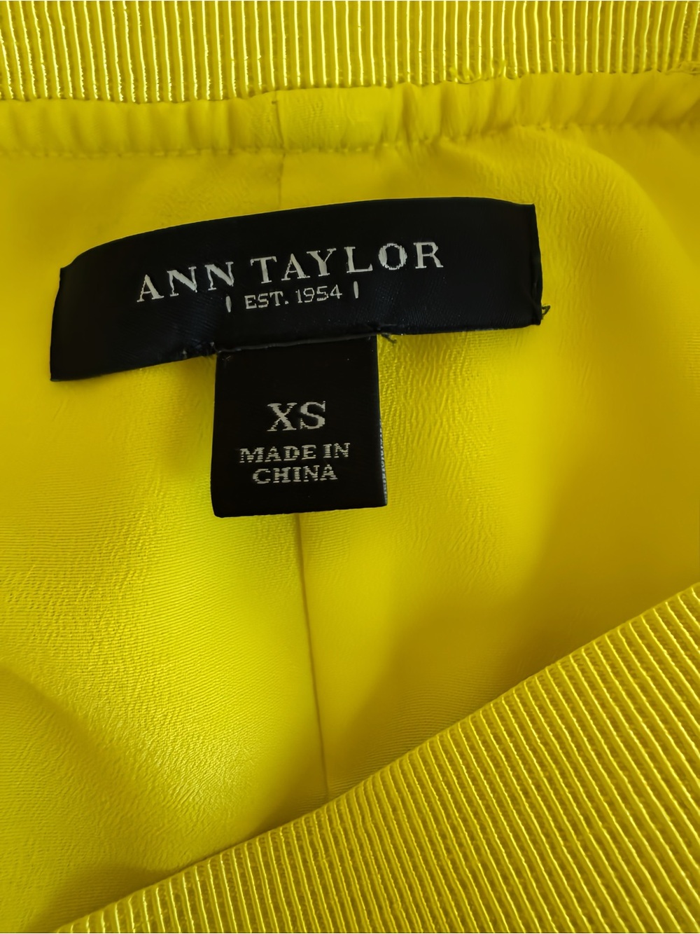 Ann Taylor XS Pleated Chiffon Maxi Skirt Yellow Chartreuse Flowy Side Zip - Picture 3 of 11